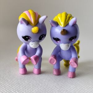 3/$30💜Fingerlings Minis Alika Unicorn figures lot of 2